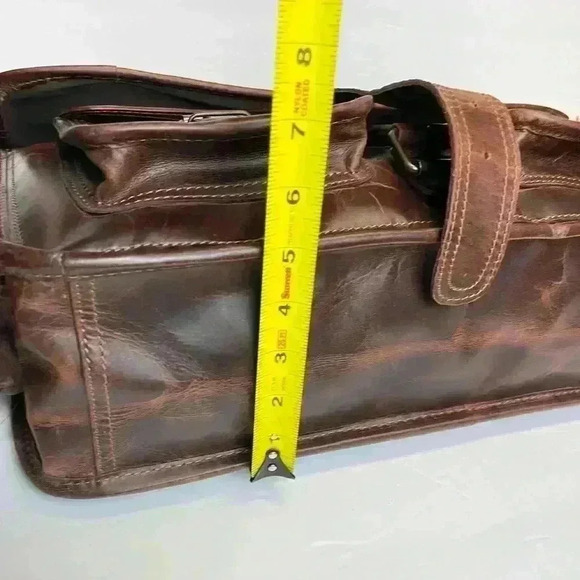 Cuero Vintage Handmade Large Leather Messenger Bag For Laptop - Picture 11 of 16